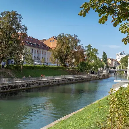 Apartment Comfy Two Bedroom Ljubljana