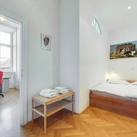Comfy Two Bedroom * Ljubljana